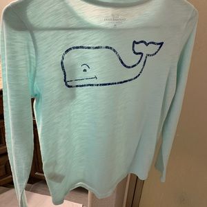 Vineyard vines girls size M tee